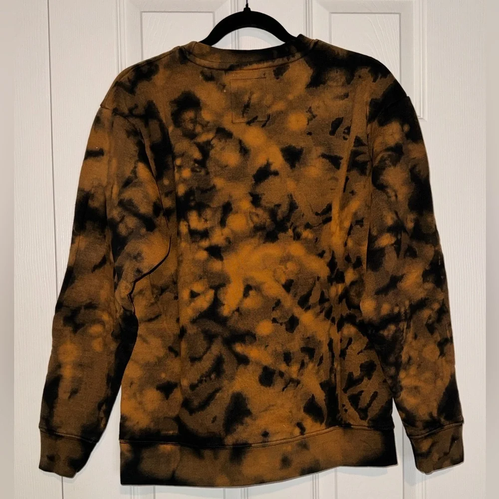 🌹 NWOT! Market x Smiley x Guns N’ roses Tie Dye Sweatshirt